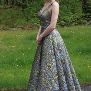 Light blue and gold foil size 00 prom dress